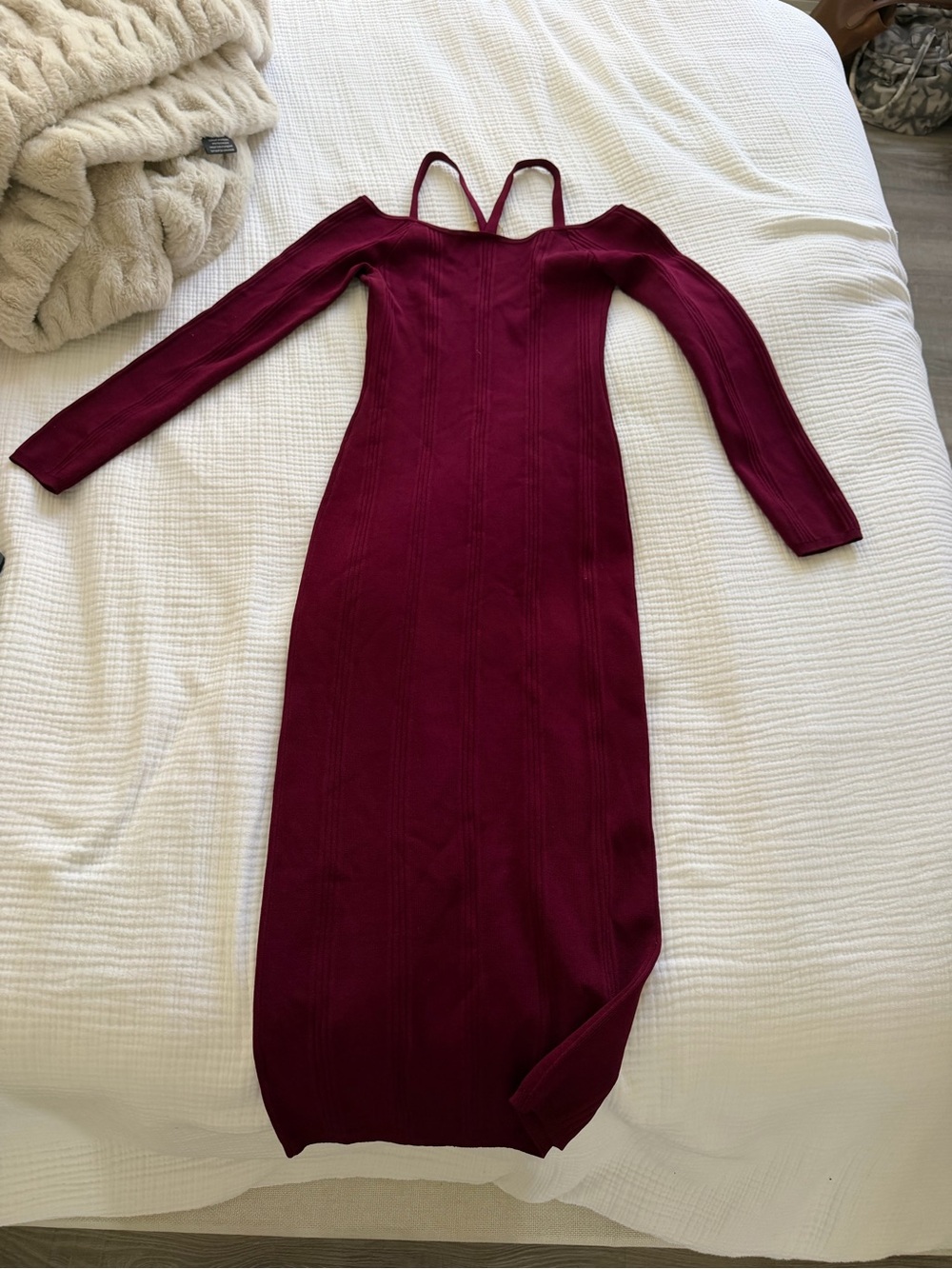 L’AGENCE Ribbed Off-Shoulder Maxi Dress in Wine - Picture 3 of 3